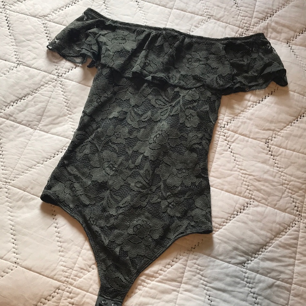 Express cargo green body suit